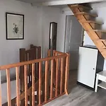 Maison Auvergnate Traditionnelle Recemment Renovee *